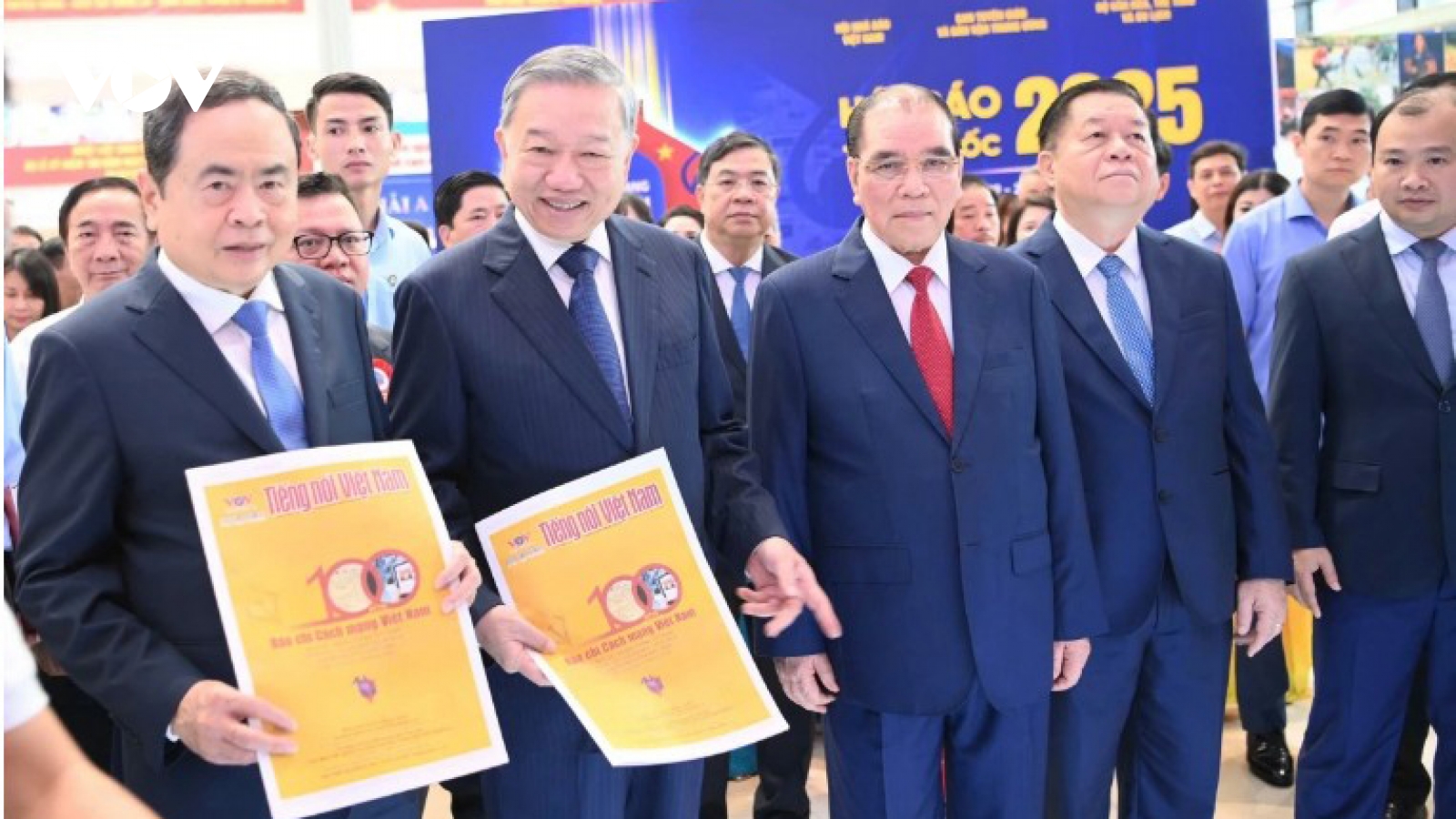 Party General Secretary: Press must uphold revolutionary values in service of the nation
